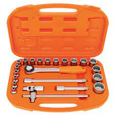 MALETIN CON DADOS ESTRIADOS Y ACCESORIOS 1/2" MILIMETROS - 23 PIEZAS