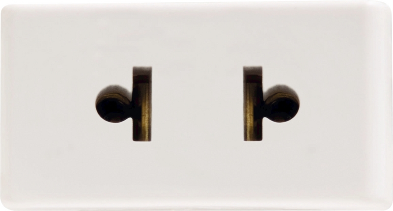 MODULO TOMACORRIENTE 2P UNIVERSAL 10A-15A 250V BLANCO